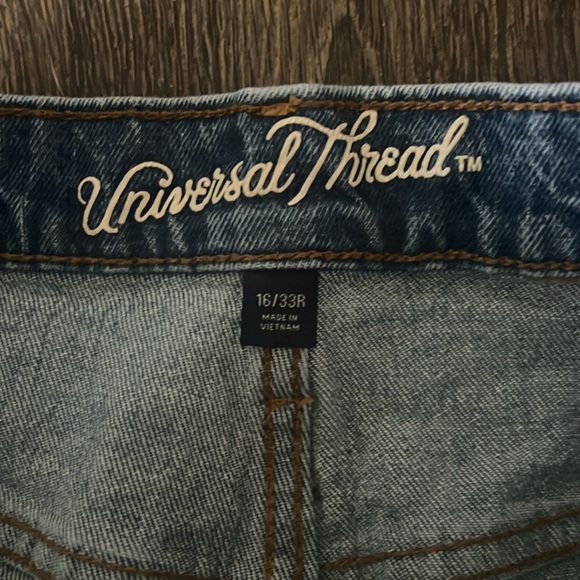 Universal Thread Blue Distressed Boyfriend Jeans. Size 16 Women's - Picture 4 of 5